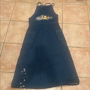 Vintage Disney Pooh Bear Floral Embroidered Denim Apron Dress. No tag SMALL